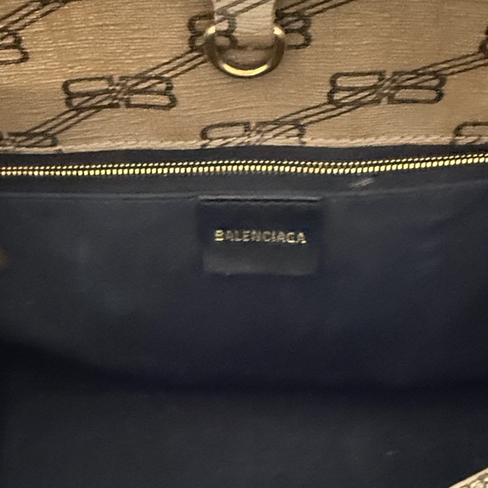 Balenciaga Tan Logo Tote Bag - Picture 2 of 9